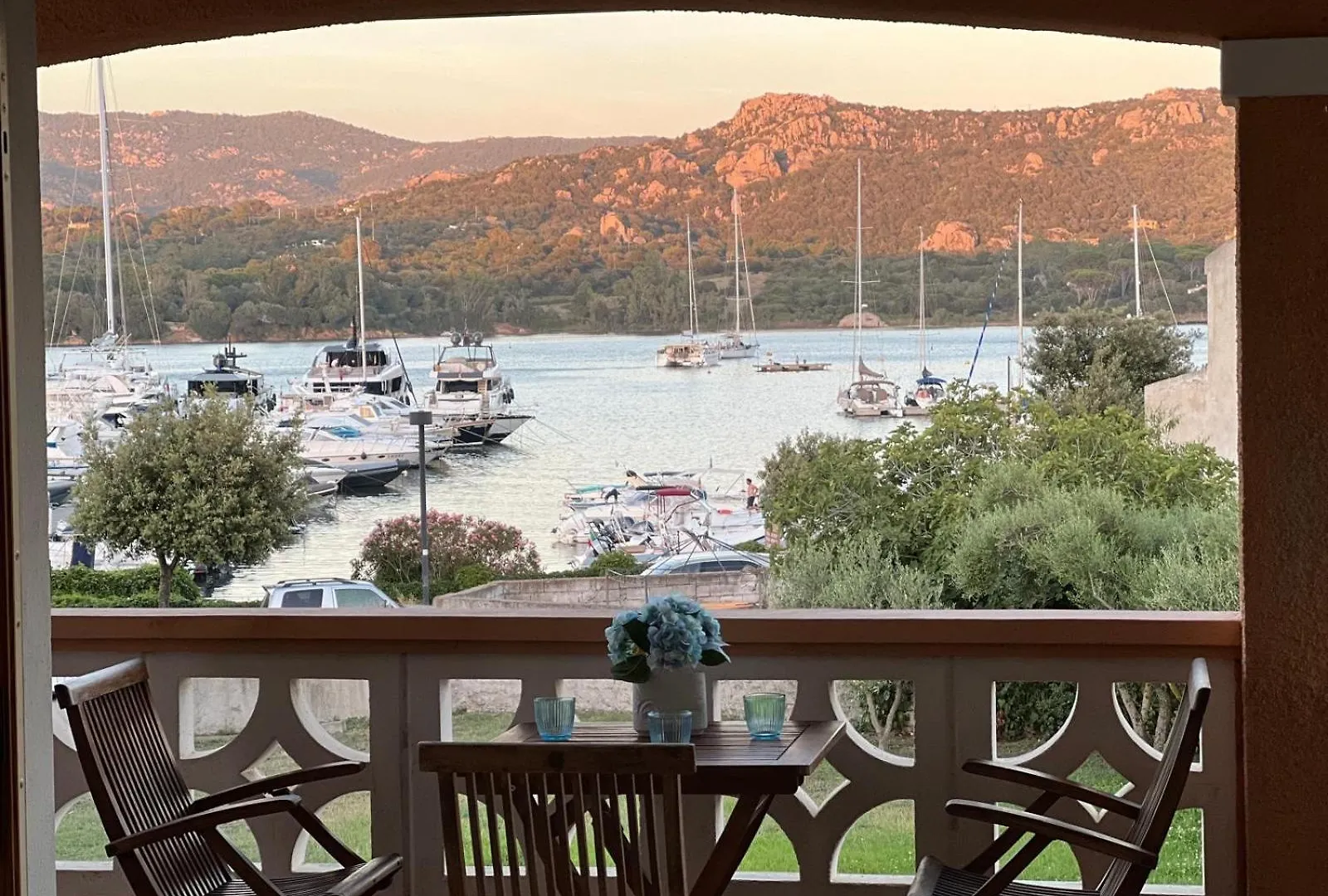 Contacten van Appartamento Con Vista In Costa Smeralda